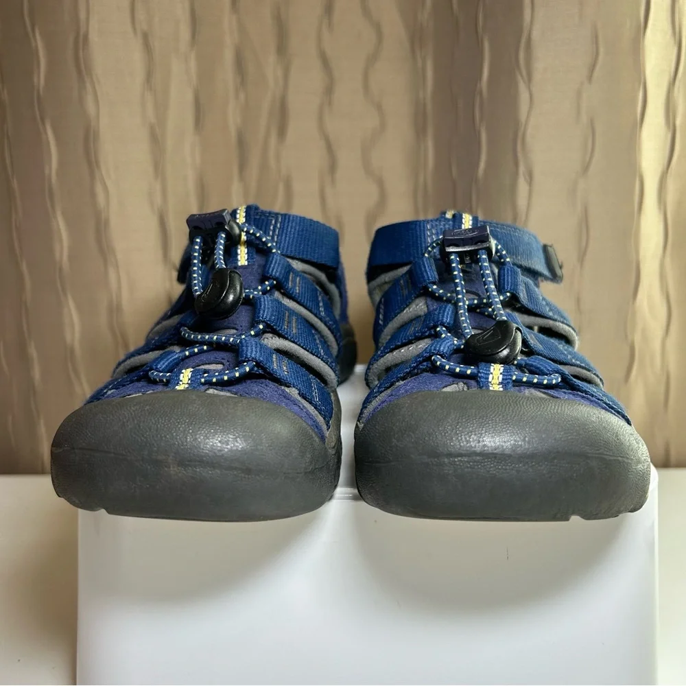 Keen Newport H2 Youth Big Kid's 3 Navy Waterproof Toggle Laced Unisex 1009962